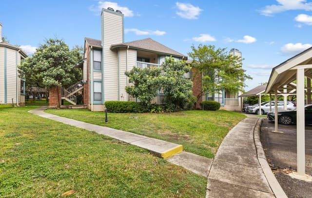 1-bedroom rental at 4839 Brandeis Unit 923 in San Antonio, TX — photo 2