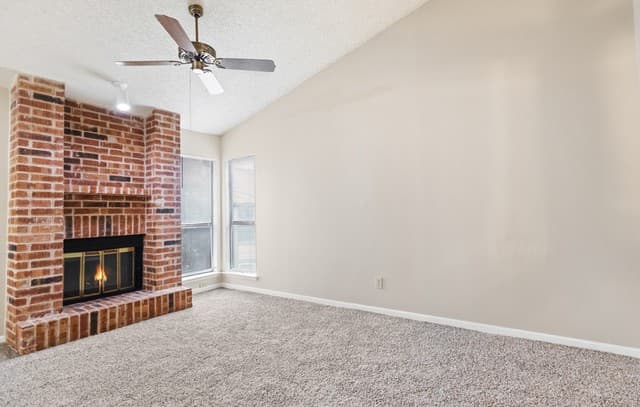 1-bedroom rental at 4839 Brandeis Unit 923 in San Antonio, TX — photo 4