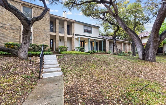 2-bedroom rental at 11303 Vance Jackson Unit K2 in San Antonio TX