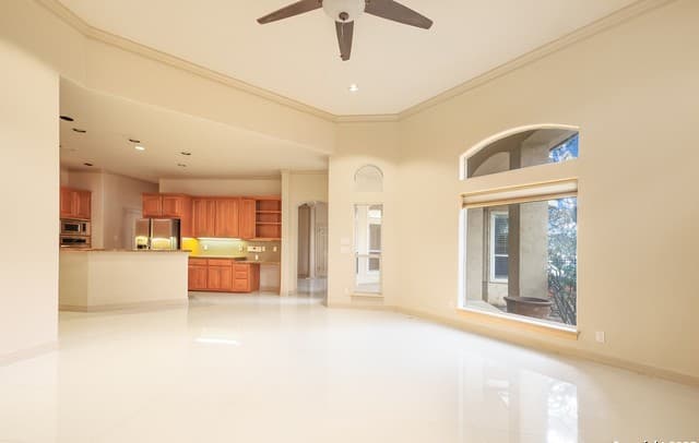 3-bedroom rental at 18722 Calle Cierra in San Antonio, TX — photo 5