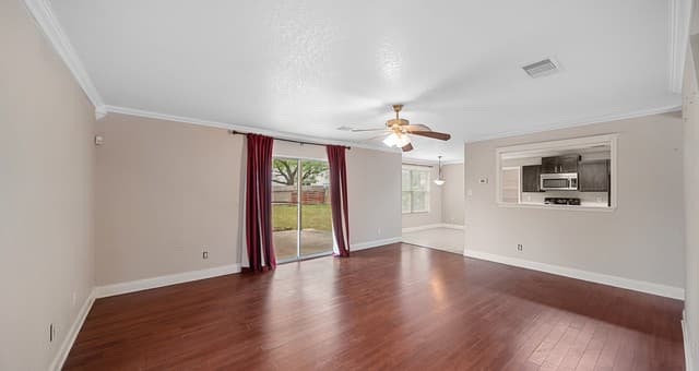 4-bedroom rental at 10842 Bentsen Palm in San Antonio, TX — photo 5