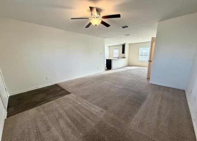 3-bedroom rental at 7318 Sharma Valley in San Antonio, TX — photo 2