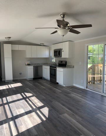 3-bedroom rental at 1914 14th St Unit 14 in Hondo, TX — photo 2