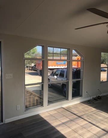 3-bedroom rental at 1914 14th St Unit 14 in Hondo, TX — photo 3