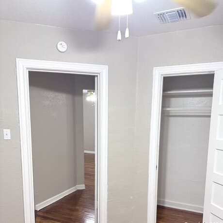 2-bedroom rental at 217 Natalen Unit 8 in San Antonio, TX — photo 3