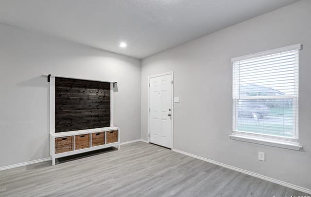 4-bedroom rental at 13031 Heathers Sun in St Hedwig, TX — photo 3