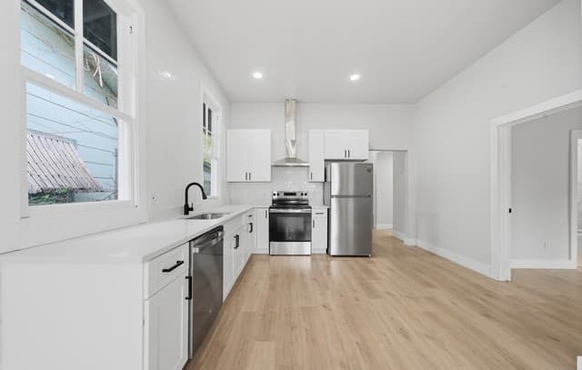 3-bedroom rental at 1225 Burnet Unit 101 in San Antonio, TX — photo 5