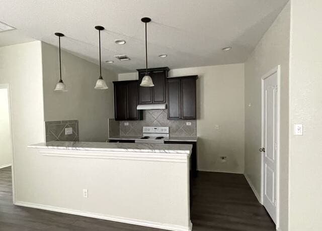 3-bedroom rental at 513 Dusty Emerald in Universal City, TX — photo 5