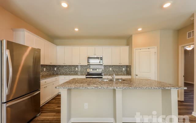 4-bedroom rental at 14383 Gunsight Pass in San Antonio, TX — photo 5