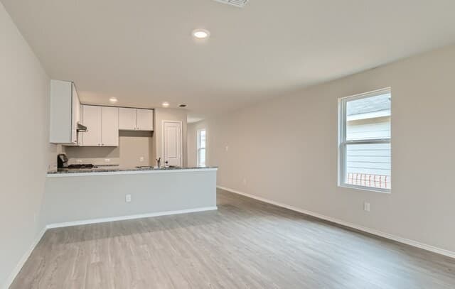 4-bedroom rental at 8526 Buntings PL in San Antonio, TX — photo 3