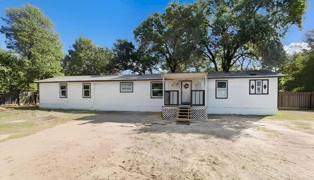 3-bedroom rental at 23414 Dragon Rock in Elmendorf TX