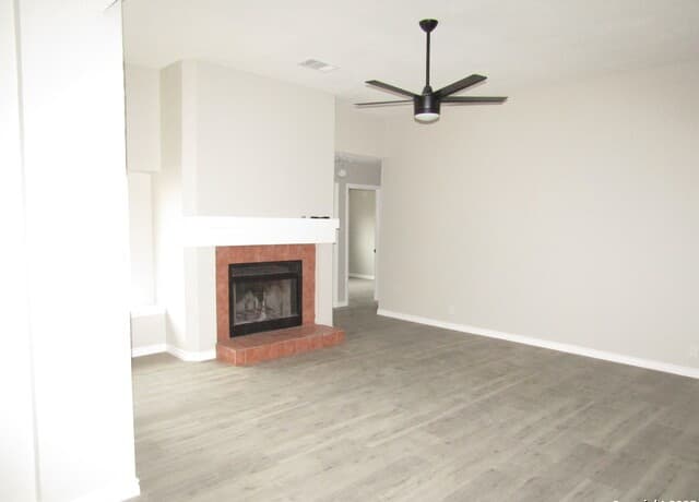 3-bedroom rental at 10243 Raven Field in San Antonio, TX — photo 5