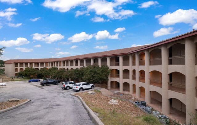 2-bedroom rental at 20 Tapatio Unit 205 in Boerne, TX — photo 4