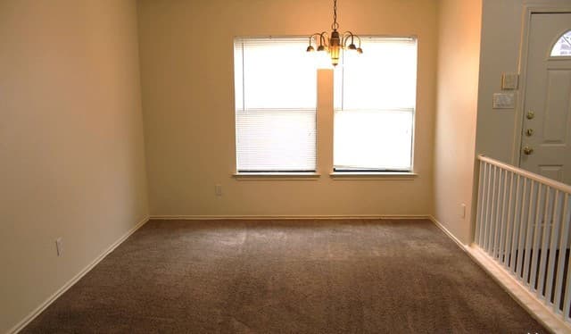 3-bedroom rental at 1319 Carmel Oaks in San Antonio, TX — photo 3