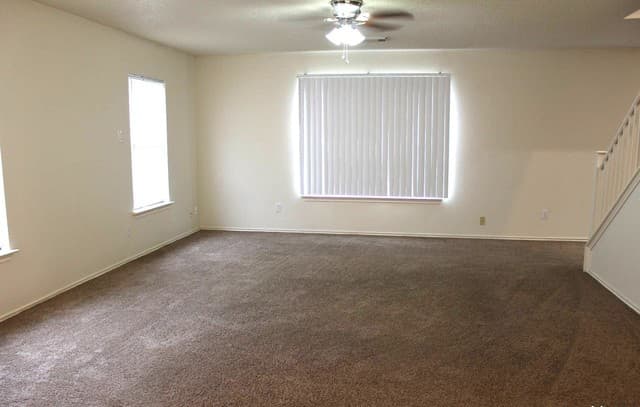 3-bedroom rental at 1319 Carmel Oaks in San Antonio, TX — photo 4