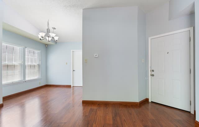 2-bedroom rental at 9929 Village Briar in San Antonio, TX — photo 4