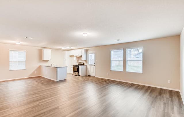 4-bedroom rental at 8931 Lamus Wheel in San Antonio, TX — photo 3