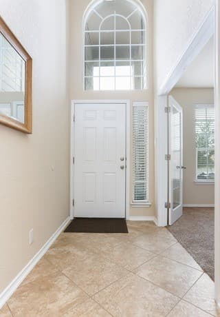 4-bedroom rental at 213 Elisabeth Run in San Antonio, TX — photo 3