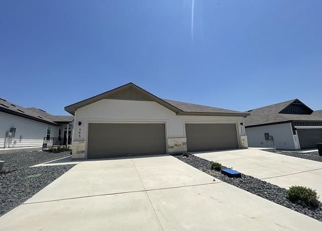 3-bedroom rental at 345 Nespral Dr in San Antonio TX
