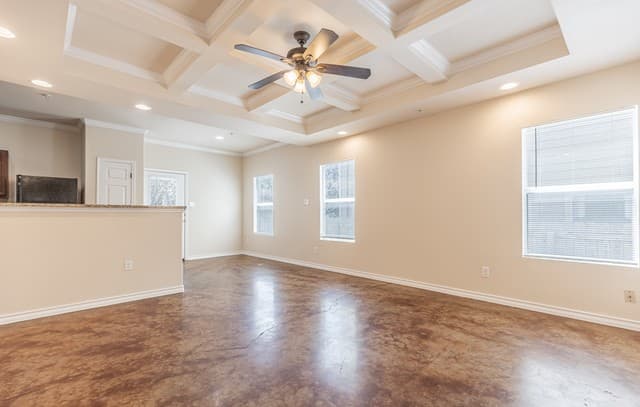 3-bedroom rental at 5008 Flipper Dr in San Antonio, TX — photo 4