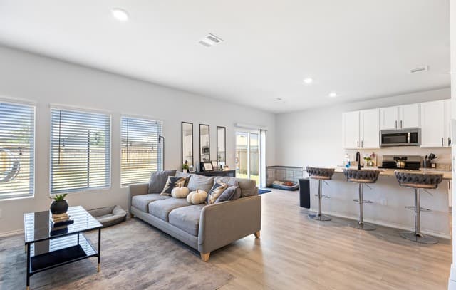 3-bedroom rental at 1711 Cody Cliff in San Antonio, TX — photo 3