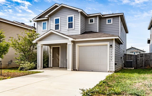 3-bedroom rental at 13736 Grapeland Gap in San Antonio TX
