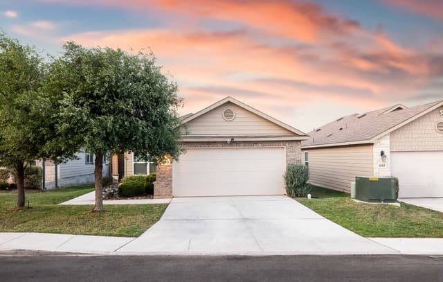 3-bedroom rental at 15419 Proteus in San Antonio TX
