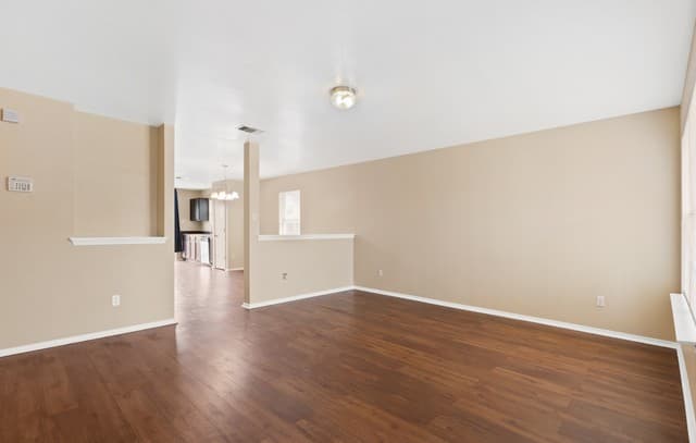 3-bedroom rental at 8304 Heights Valley in Converse, TX — photo 2