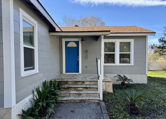 2-bedroom rental at 207 Terra Alta in San Antonio TX