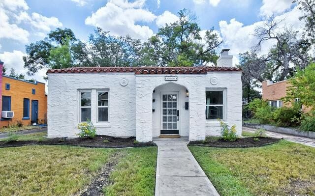 3-bedroom rental at 1510 Steves Ave in San Antonio, TX — photo 4