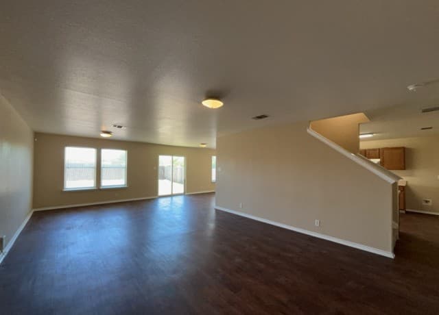 5-bedroom rental at 8223 Maple Meadow Dr in Converse TX