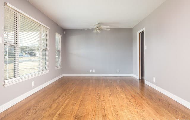 3-bedroom rental at 303 Schmeltzer in San Antonio, TX — photo 3