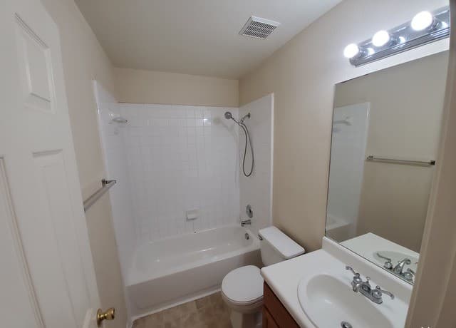 3-bedroom rental at 671 Rattler Bluff in San Antonio, TX — photo 5