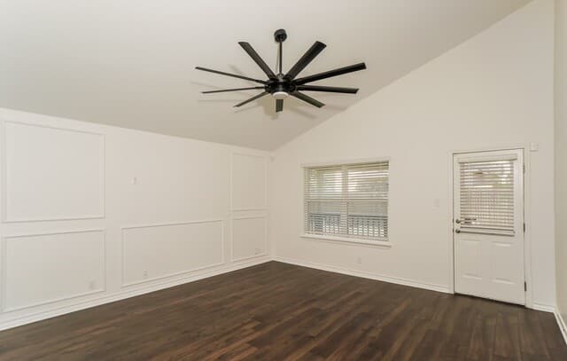 4-bedroom rental at 14251 Geyserite Ave in San Antonio, TX — photo 4