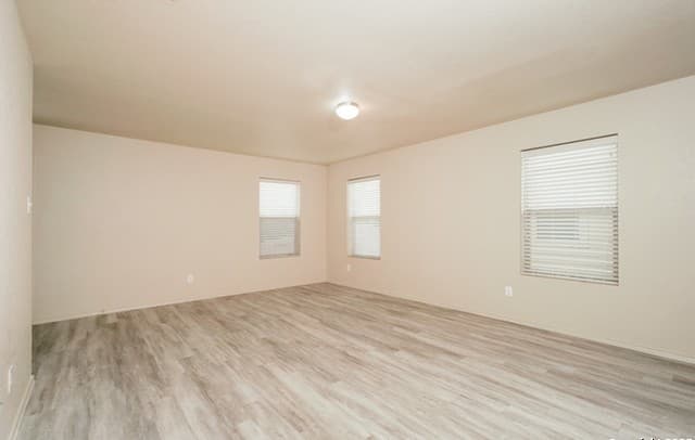 3-bedroom rental at 3015 Aspen Meadow in San Antonio, TX — photo 3