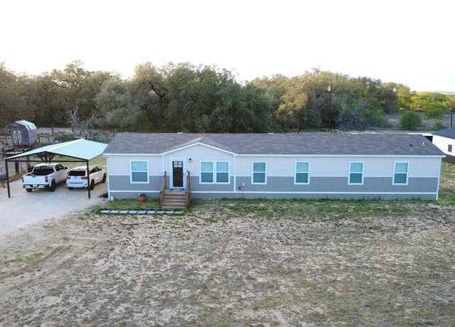 4-bedroom rental at 21585 Priest Rd in Elmendorf TX