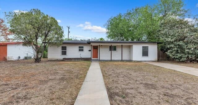 3-bedroom rental at 258 Antrim Dr in San Antonio TX