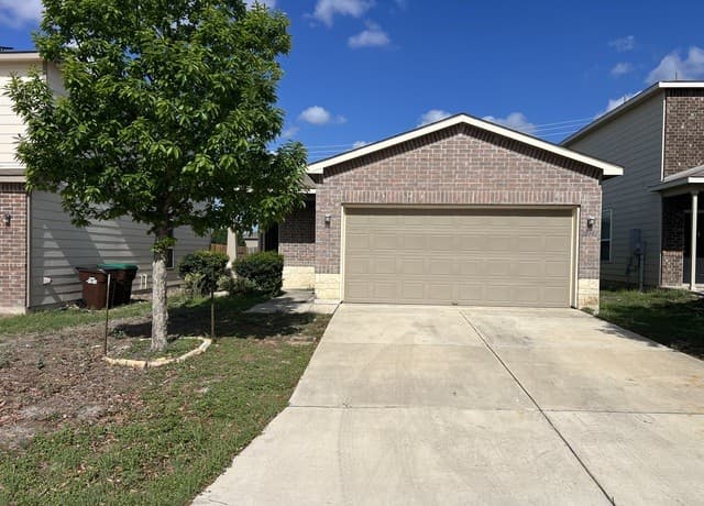 3-bedroom rental at 10151 Castello Canyon in San Antonio TX
