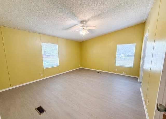 3-bedroom rental at 4506 Legend Falls in San Antonio, TX — photo 5
