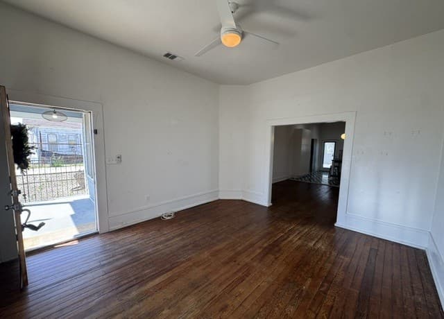 2-bedroom rental at 511 N Monumental in San Antonio, TX — photo 4