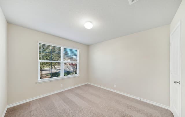 4-bedroom rental at 15502 Gray Catbird in San Antonio, TX — photo 5