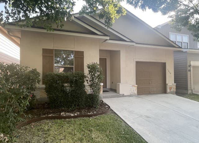 3-bedroom rental at 7214 Sunny Day in San Antonio, TX — photo 3