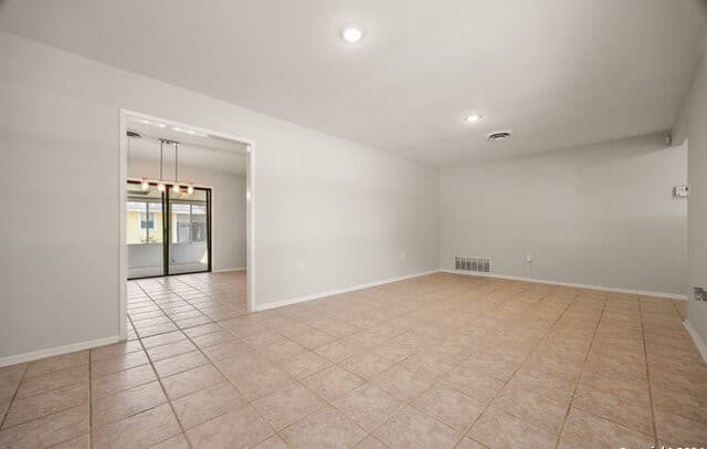 3-bedroom rental at 221 Windcrest Dr in Windcrest, TX — photo 5