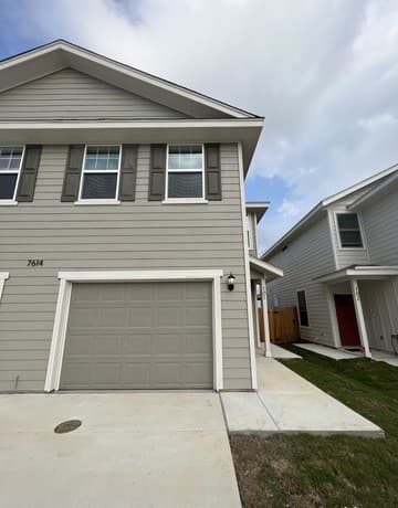 3-bedroom rental at 7614 Agave Bend Unit 101 in San Antonio, TX — photo 3
