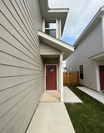 3-bedroom rental at 7614 Agave Bend Unit 101 in San Antonio, TX — photo 4