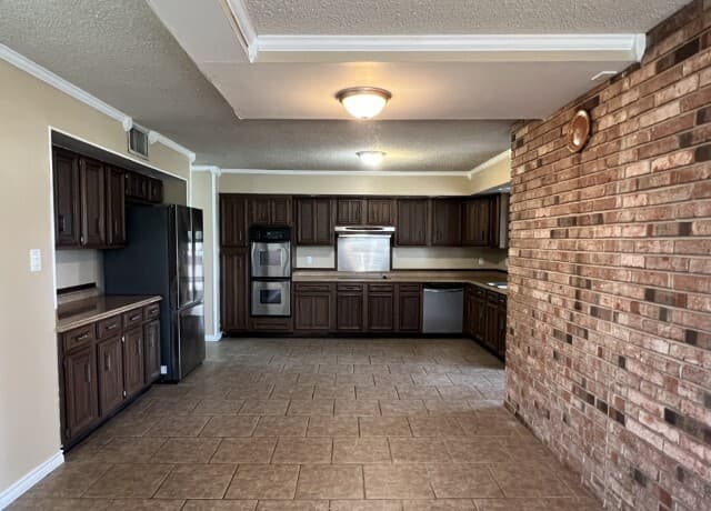 3-bedroom rental at 10267 Mount Crosby in San Antonio, TX — photo 4