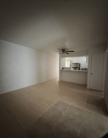 2-bedroom rental at 153 E Baylor Unit 3 in San Antonio, TX — photo 3