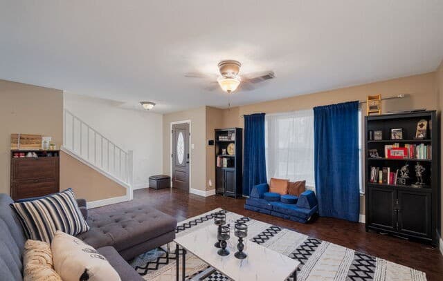 4-bedroom rental at 415 Bluegrass Crk in San Antonio, TX — photo 3