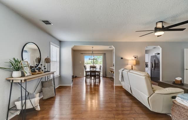 3-bedroom rental at 8002 Willow Country in San Antonio TX