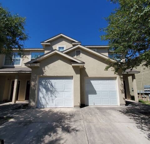 3-bedroom rental at 7811 Kingsbury Way Unit 2 in San Antonio TX